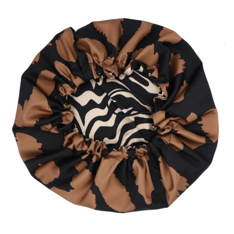 (PRECOMMANDE) COFFRET Silky | Bonnet en soie, taie d'oreiller, masseur à réservoir, chouchous et serviette