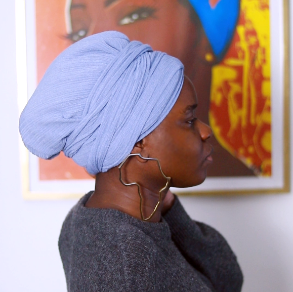 Bonnet/Turban ajustable bleu clair doublé en satin "Lia" - Taille standard